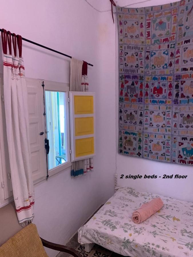 Ananda'S Mundo Guest House ออร์กิวา ภายนอก รูปภาพ