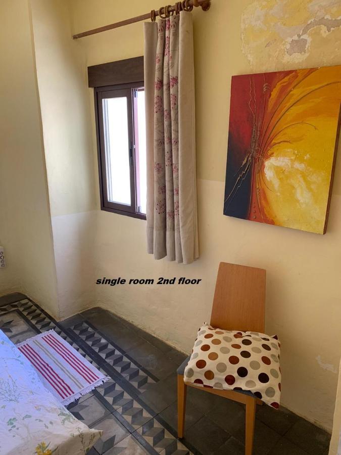 Ananda'S Mundo Guest House ออร์กิวา ภายนอก รูปภาพ