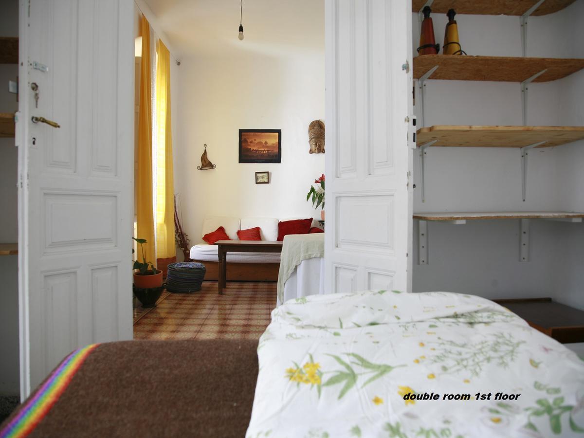 Ananda'S Mundo Guest House ออร์กิวา ภายนอก รูปภาพ