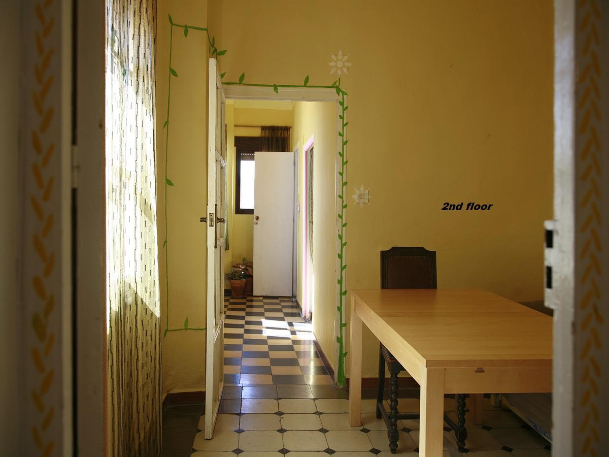 Ananda'S Mundo Guest House ออร์กิวา ภายนอก รูปภาพ