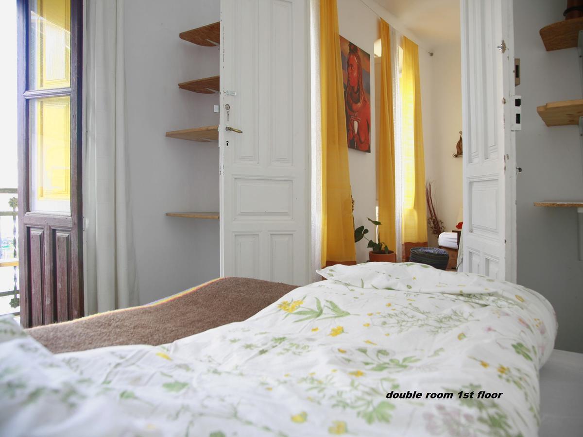 Ananda'S Mundo Guest House ออร์กิวา ภายนอก รูปภาพ